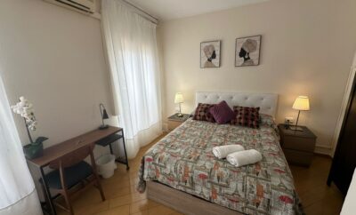 Nice room with balcony near Plaza España VAL4