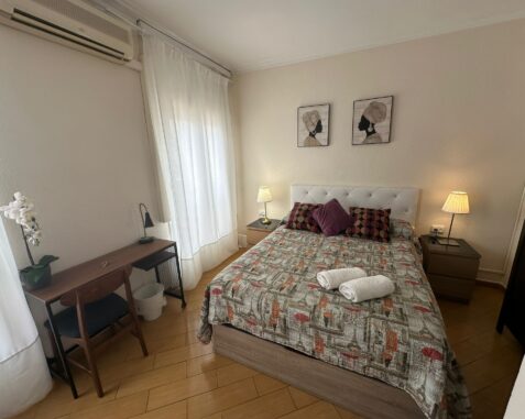 Nice room with balcony near Plaza España VAL4