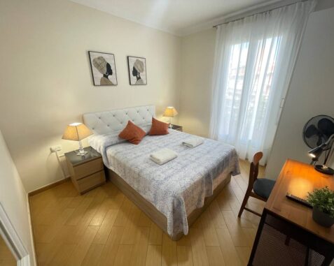 Nice room with balcony near Plaza España VAL3