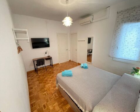 NR5 – Double room with shared bathroom