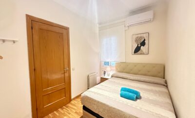 Ar5 Small Double Room with Shared Bathroom