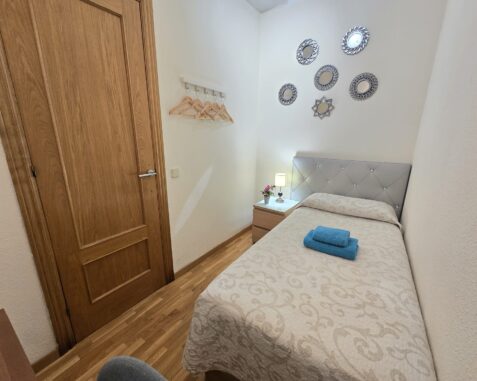 Ar1 Single Room with Shared Bathroom