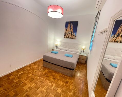NR4 – Chambre double avec salle de bain partagée