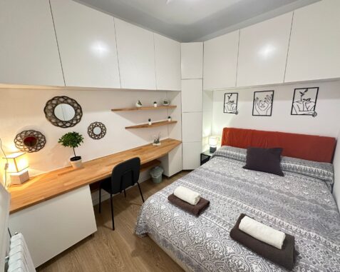 Bor5 Double Room with Shared Bathroom