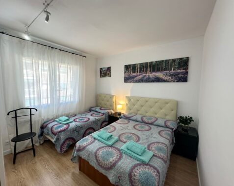 Chambre Triple Bor1 avec salle de bain privée