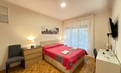 L1 Double Room with Shared Bathroom
