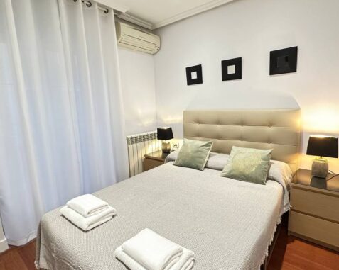 Toledo1 – habitación estándar con baño compartido – 2 camas