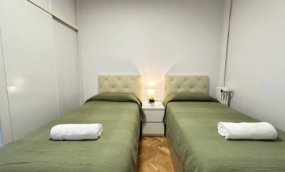 Ram3 – Two single beds and a shared bathroom