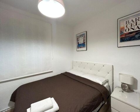 Petite chambre double près de la station de métro Passeig de Gràcia Con4