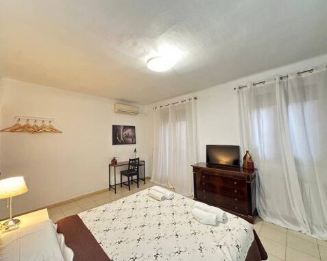 Comfortable double room near Passeig de Gràcia metro station Con2